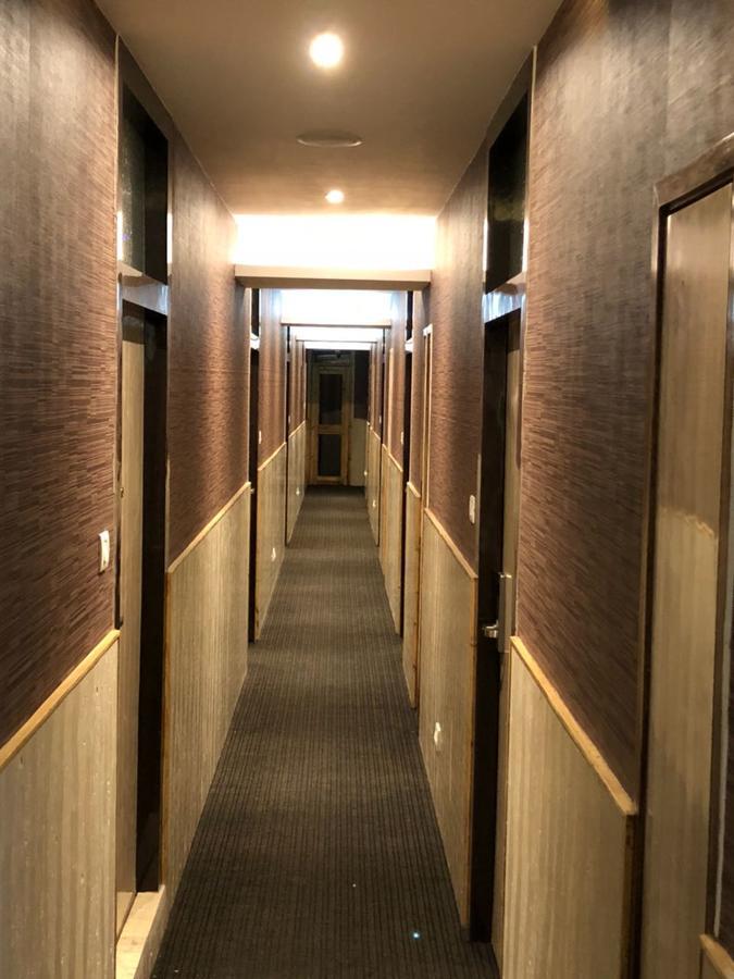 Hotel Aura Шиллонг Екстер'єр фото